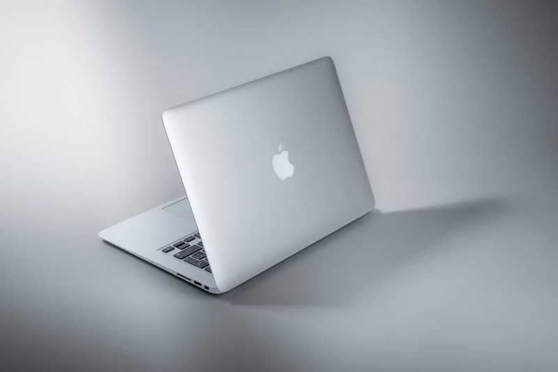 MacBook Pro M2